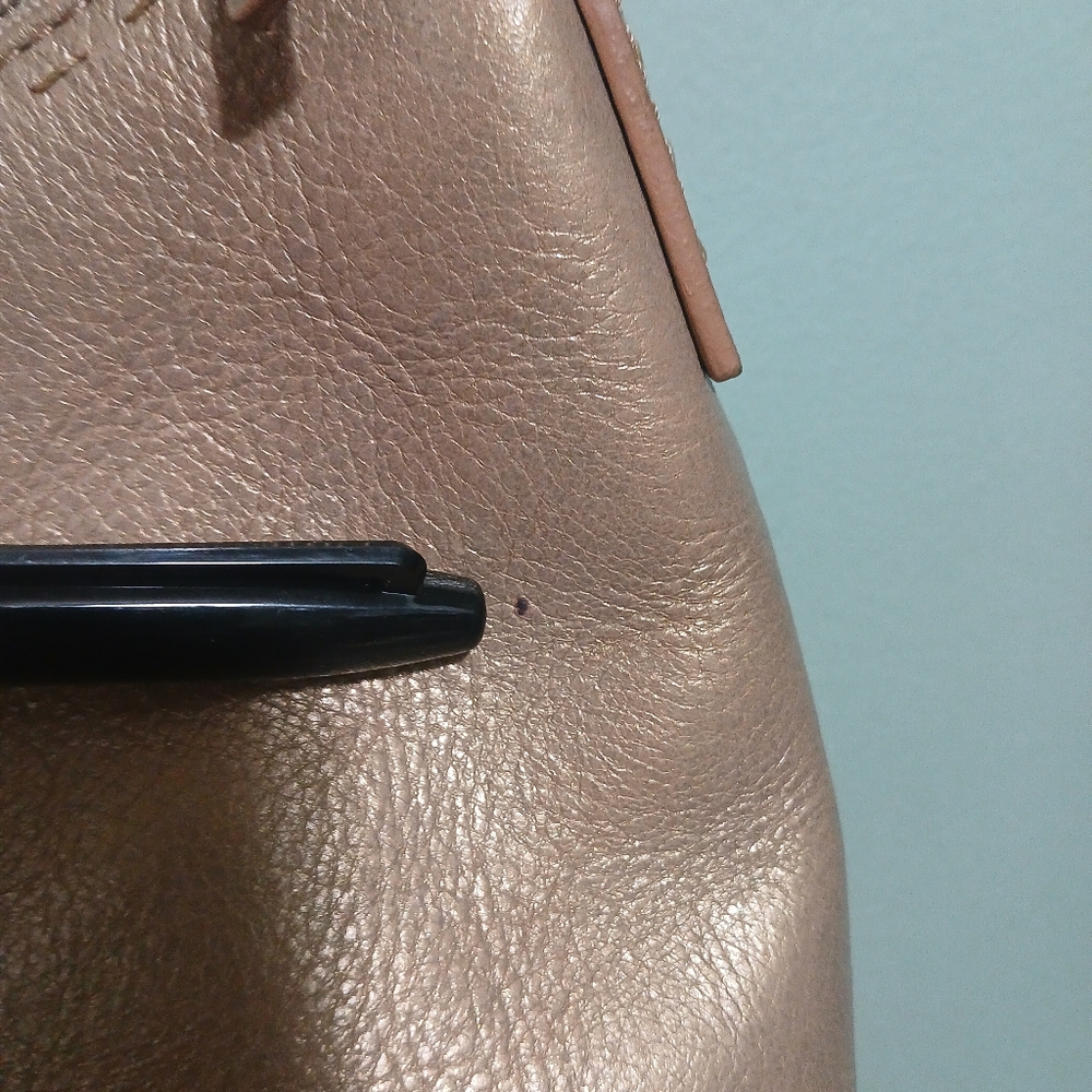 EUC Fossil Shoulder Bag - Picture 8 of 8